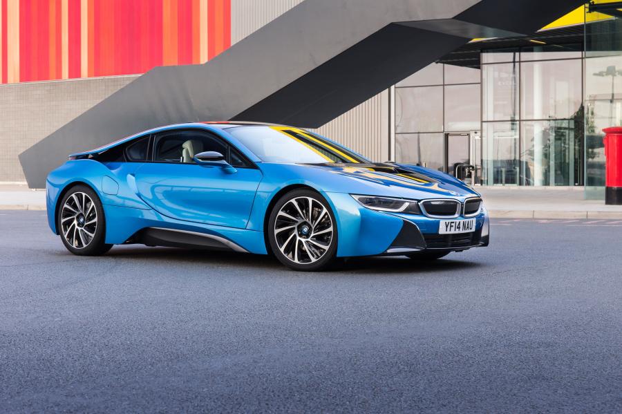  BMW i8 2014 года  (UK) (фото 21 из 69)